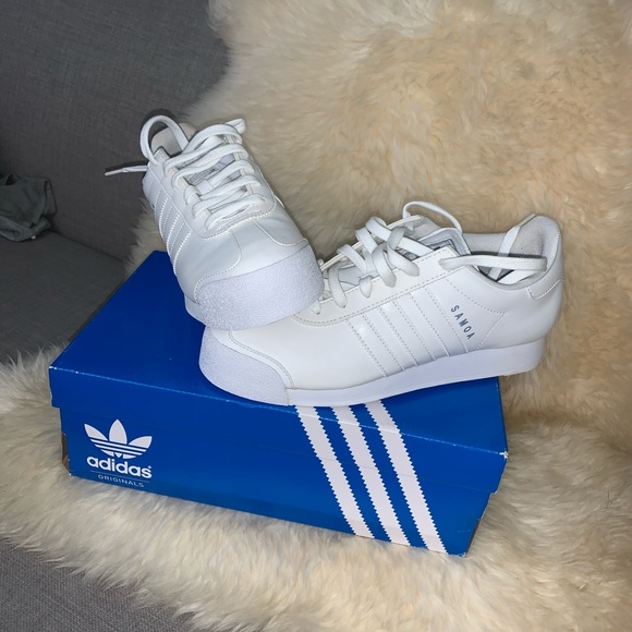 All white Adidas Samoa shoes - Picture 8 of 8